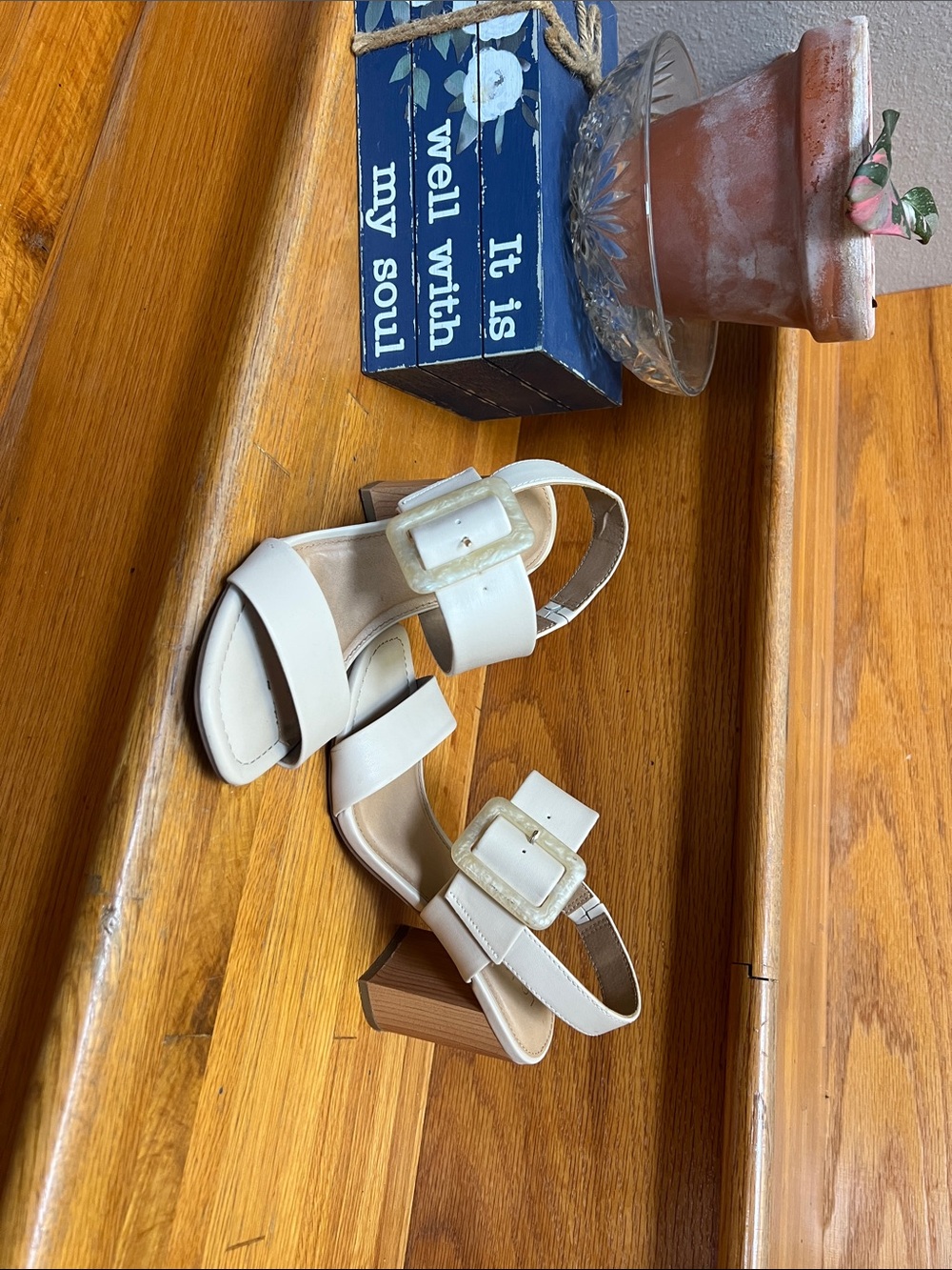 LC Lauren Conrad White Block Heel Sandals with Statement Buckle